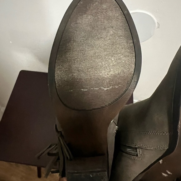 Women’s Heel Fringe Boots *PRICE IS FIRM* - Picture 3 of 8